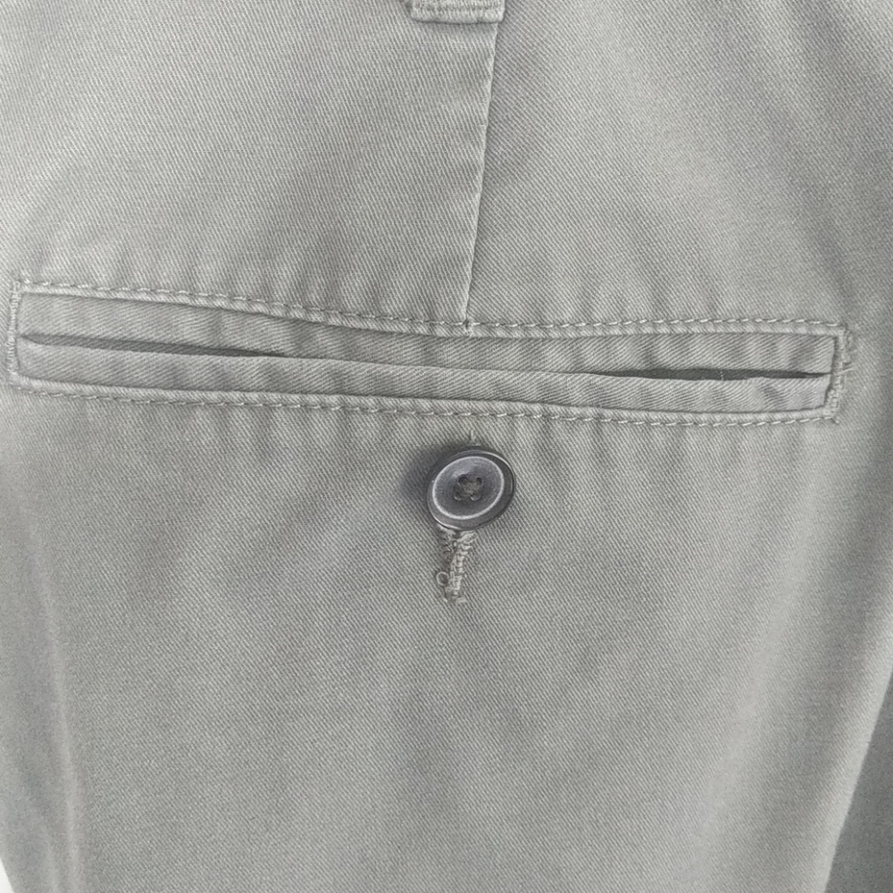Croft and Barrow 42 Grey/Green Shorts - Picture 4 of 9